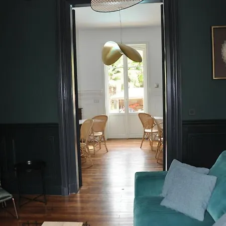 Les De La D'hiver Palissy Guest house